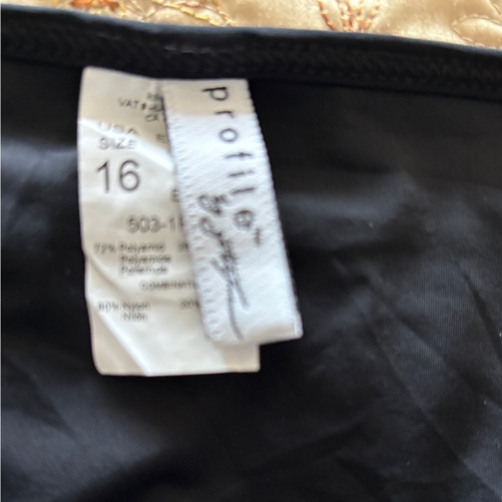 Profile by Gottex Classic Black Swimwear Skort Skirt with Ruched Trim Size 16 - Picture 5 of 9